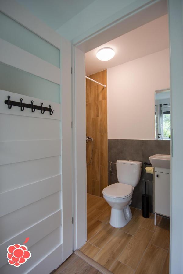 Malinowka Apartment ยานตาร์ ภายนอก รูปภาพ