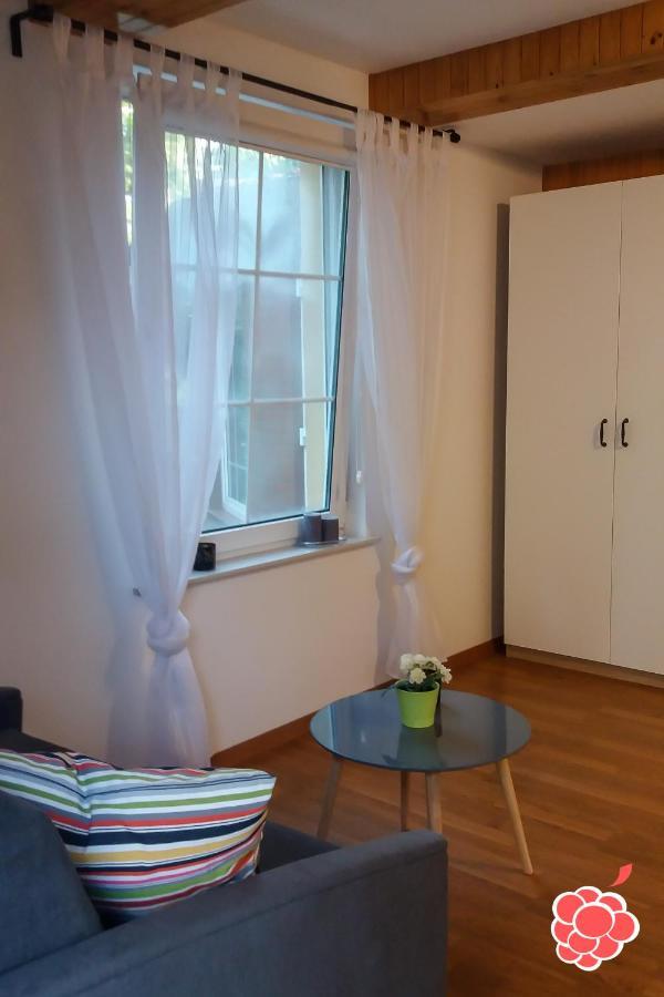 Malinowka Apartment ยานตาร์ ภายนอก รูปภาพ