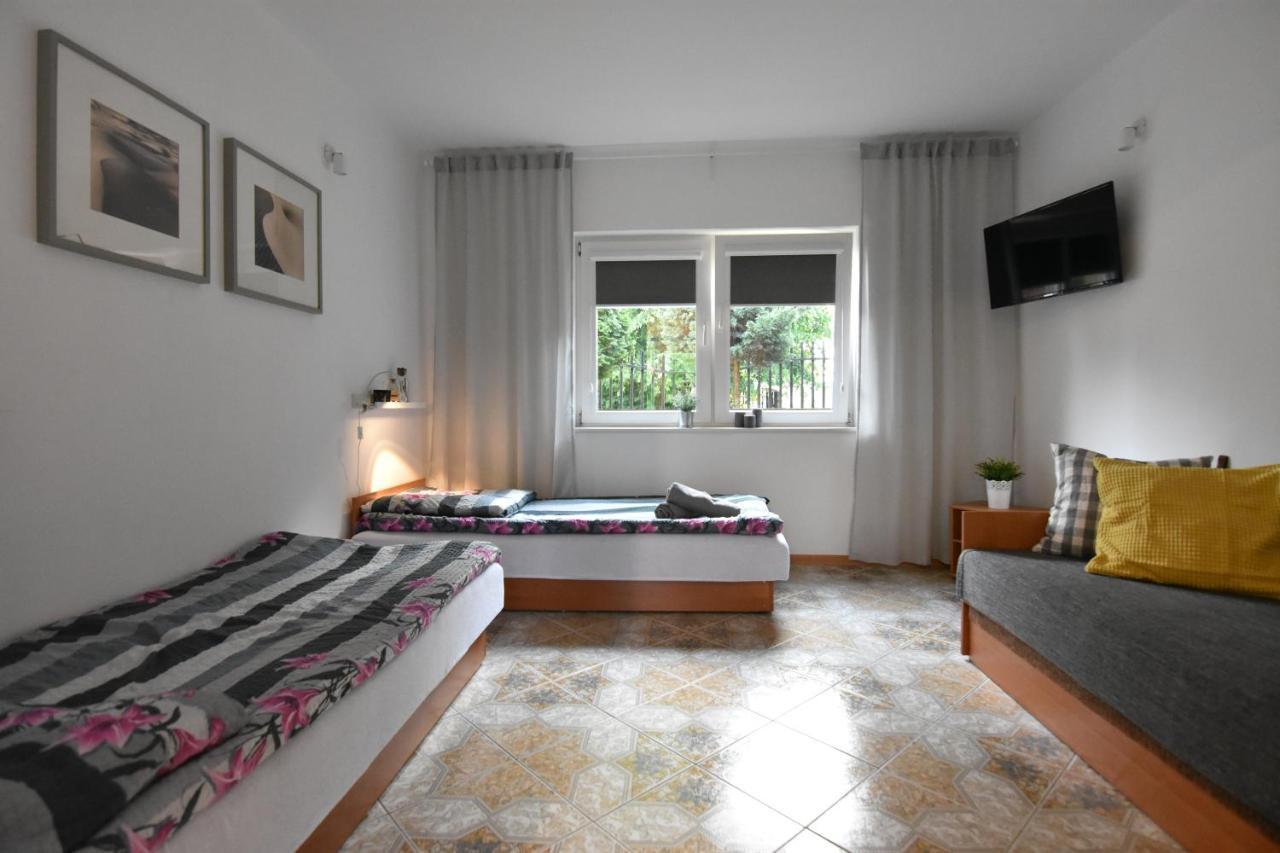 Malinowka Apartment ยานตาร์ ภายนอก รูปภาพ
